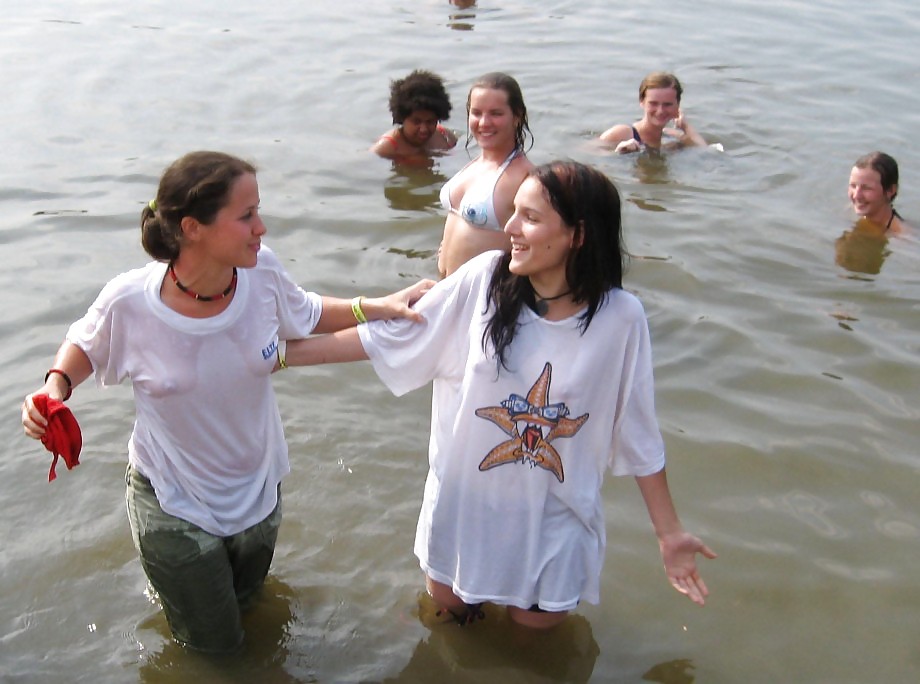 Wet Shirts Pics